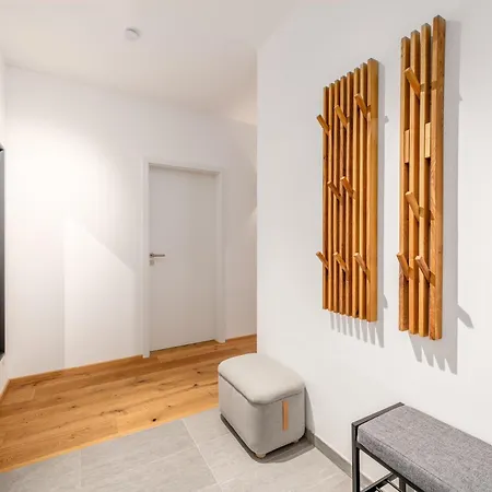 Mountain View - By Mynests غوربمينغ