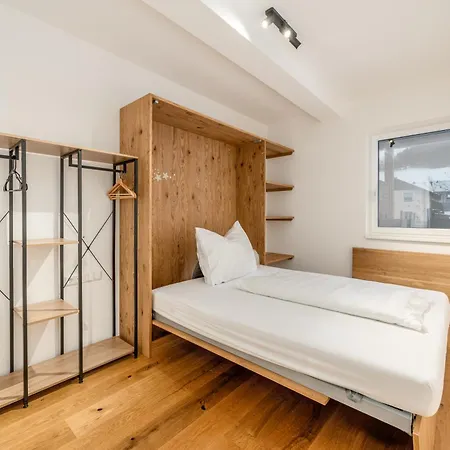 Mountain View - By Mynests *