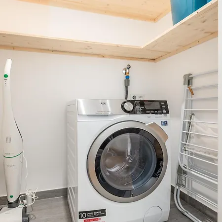 Mountain View - By Mynests