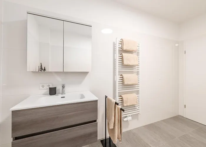 Mountain View - By Mynests *